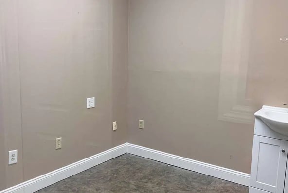 Salon Suites for rent 💥