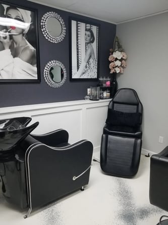 Studio Space Available at Beauty Bar Studios