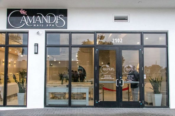 brand new nail spa in thriving heart of the city of Miami. Hairdresser needed.