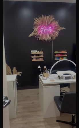 Salon Chair for Rent at Golden Cuts Color – San Rafael, CA