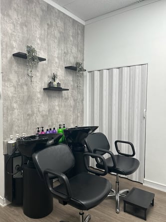 Salon Chair Available for rent