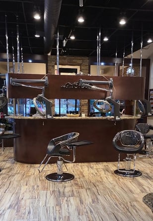 Flexible Chair Rental – Luxury Salon