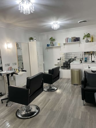 Beautiful Salon in La Jolla-Booth Rent