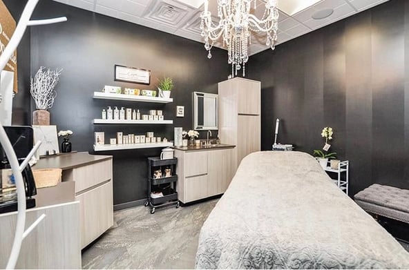 Sola Salon Studios in Downey, CA – Salon Suite for Rent