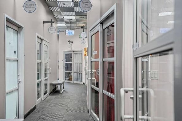 Sola Salon Studios in Sacramento, CA – Salon Suite for Rent