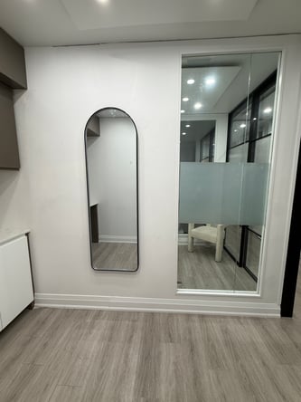 PRIVATE MAIN-FLOOR OFFICE STUDIO FOR LEASE – YORKVILLE