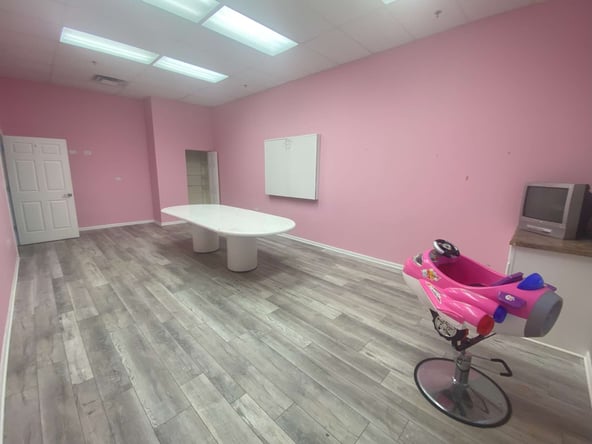 Private Salon Suites for Rent in Naperville!