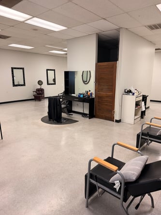 Salon Booth Rental $150/Week – Utilities Included