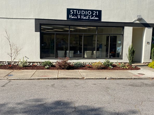 Booth rental opportunity in small upscale salon