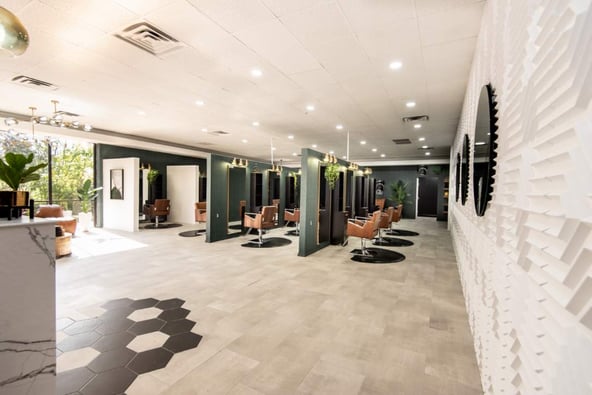 MOVE IN- READY SUITE AND BOOTHS TO RENT IN DALLAS, TX!
