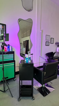 BOOTH RENT @ HARD DRESSER salon located in Barrio Logan