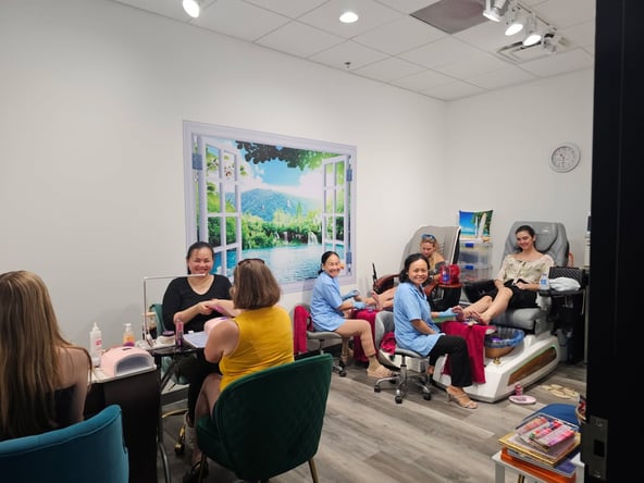 Salon Lofts in Palm Harbor, FL – Salon Suite for Rent