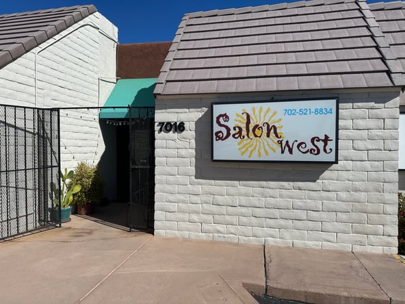Salon Station Semi private $500 per month!