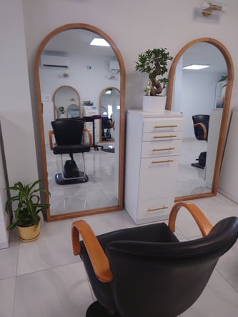Beauty Suite (private room) or Hair Station
