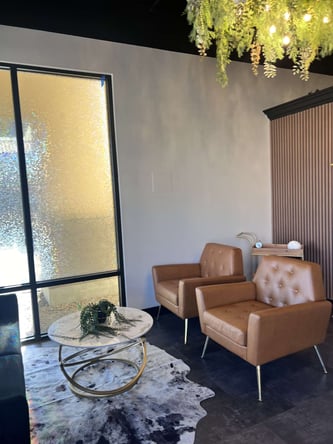 Newly Renovated – Busy Plaza