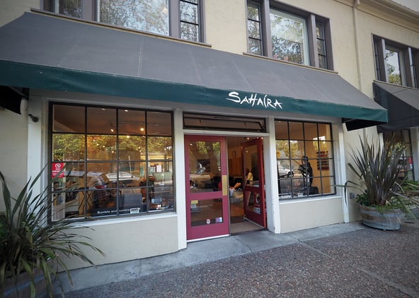 Salon Chair for Rent: Vibrant Berkeley Location by Claremont Hotel