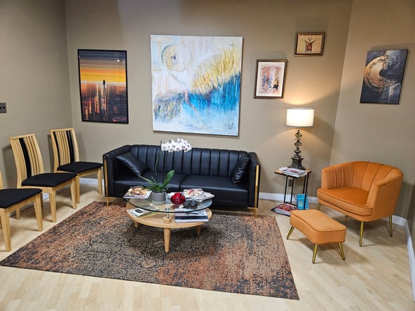 Shared Rental Space Available to grow. Booth and Suite