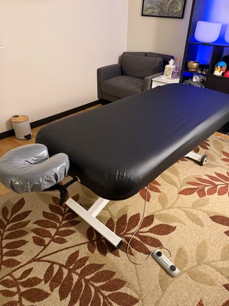 Furnished Massage and Bodywork Suite Available in Lakeview-5 Days/Wk (Sun-Thu)