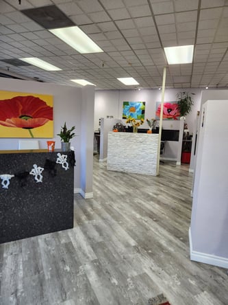 ✨ STYLIST STATIONS AVAILABLE ✨