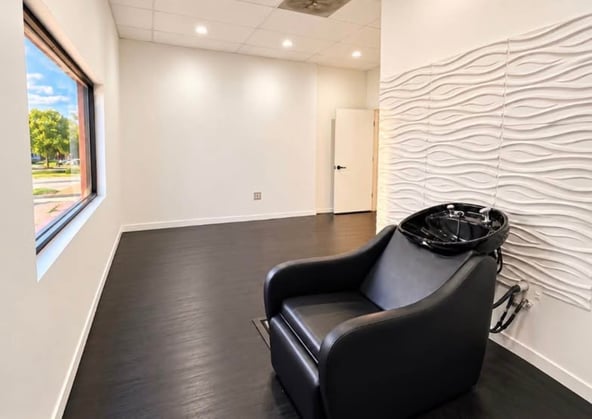 Private Salon Suites for Rent in Casselberry, FL – Move-In Specials!