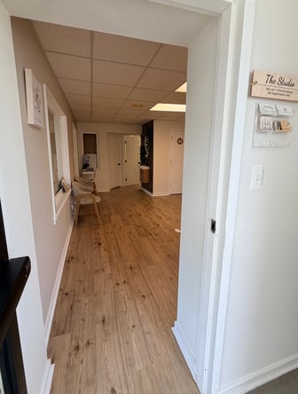 Beauty room for rent