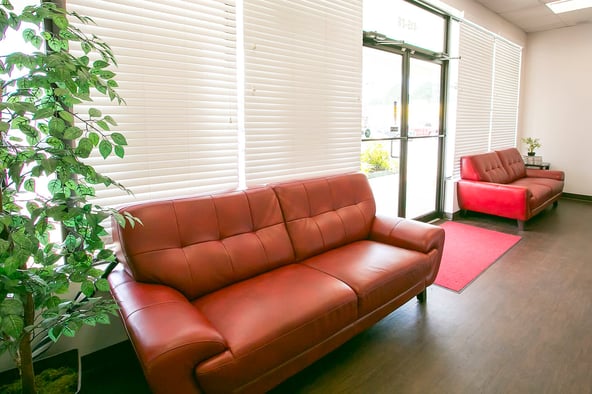 Glitz Beauty Salon | Luxury Beauty Suites & Booth Rentals