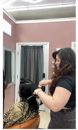 Salons by JE Monthly Rentals $700/Month, Large Suite (133 sq.ft.) $500/Month, Small Suite (80 sq.ft