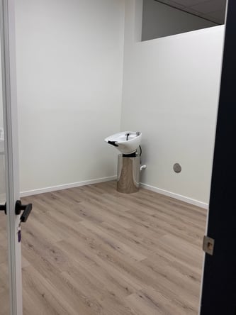 Brand New Salon Suites Leasing in Downers Grove, IL!