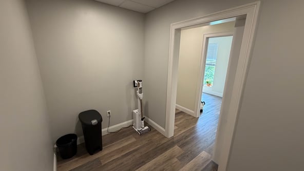 Beauty Suites For Rent East Greenwich, R.I (1st month FREE)