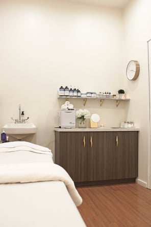 Private Esthetician/PMU Room Available in West Hollywood