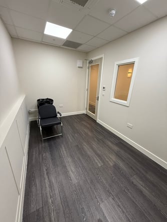 Premium Salon Suite for Rent – Phenix Salon Suites, Manchester City Centre