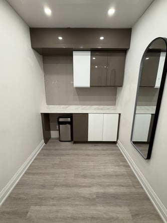 PRIVATE MAIN-FLOOR OFFICE STUDIO FOR LEASE – YORKVILLE