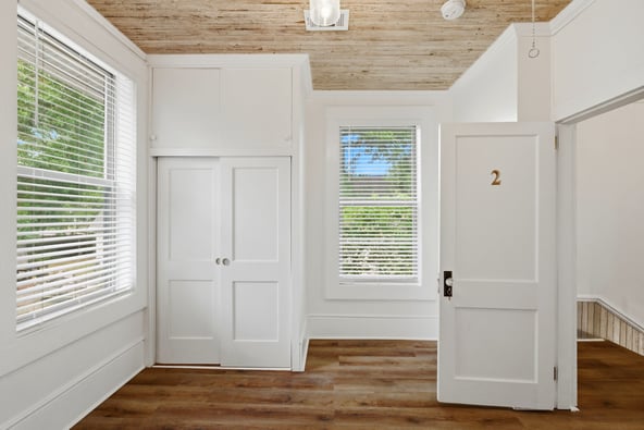 Beautiful Spa Suites for Rent in Pensacola FL