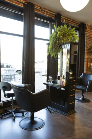 Station for rent @ Nicholas James & co in Midtown stl