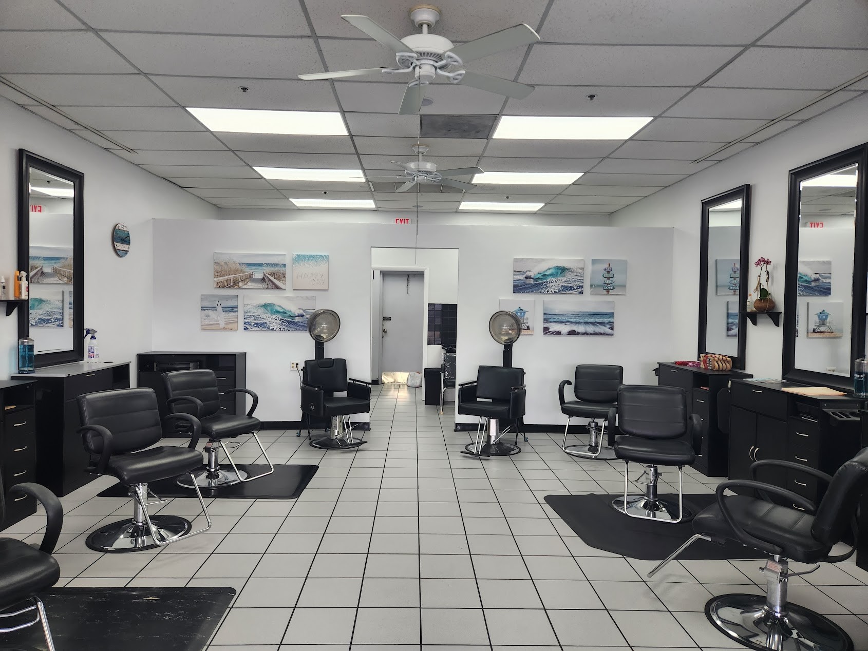 Salon Chair for Rent in Palm Beach Gardens – $250/week