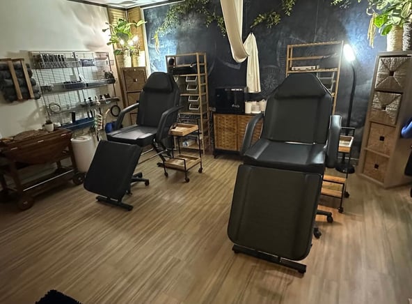 Private Suite Located inside of a Beautiful Med Spa Located in Uptown/Galleria Area Houston 77057