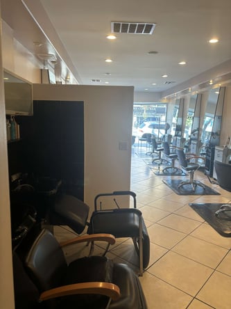 Hair Stations for Rent in a Beloved Tarzana Salon!