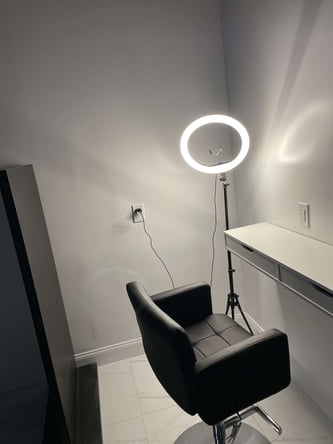 HAIR/NAIL Booth Rentals in New City