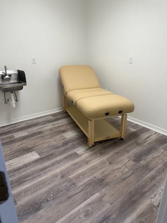 Private Salon/Wellness Suites Move-in Ready!