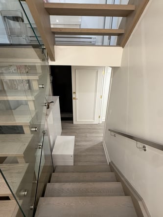 PRIVATE LOWER-LEVEL COMMERCIAL SPACE FOR LEASE – YORKVILLE