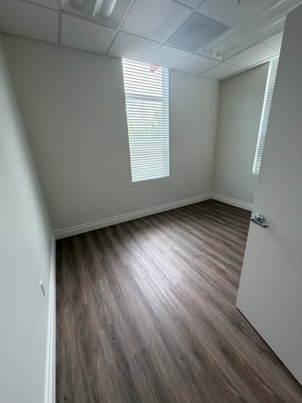 Gorgeous Corner Suite