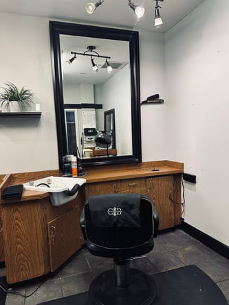 Downtown Sacramento Barber Chair Rental : High Foot Traffic (Full/Part-Time) at Capital Barbers
