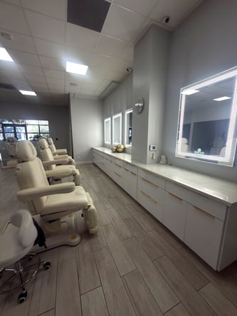 Luxury PMU Chairs & Private Room for Rent – Sherman Oaks