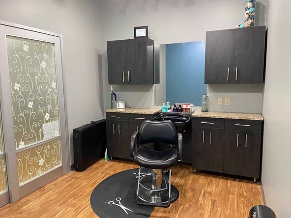 Salon Lofts in Blaine, MN – Salon Suite for Rent