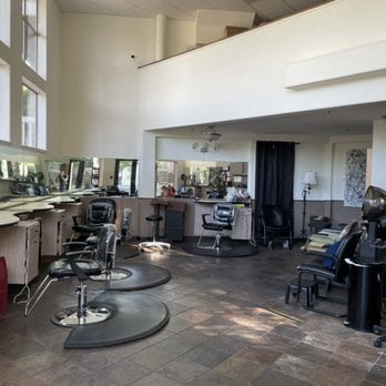 Larry Wells Salon – Luxury Salon Chair Rentals Available in Mountain View, California