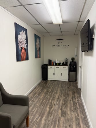 Long Beach private beauty suites move in ready!