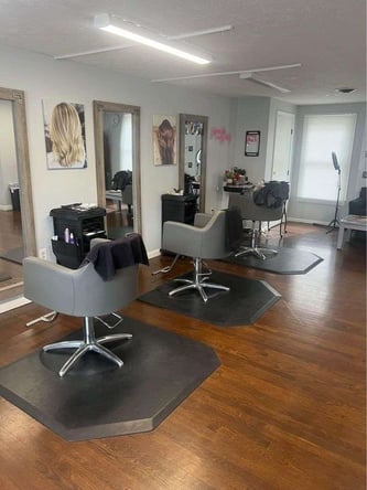 Full Service Salon Chair for Rent
