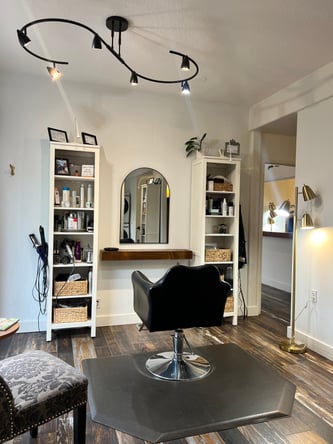 Boutique Salon Station for Rent in Beaverton – $750/month