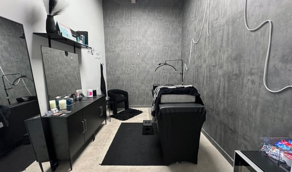 Salon Studio Space