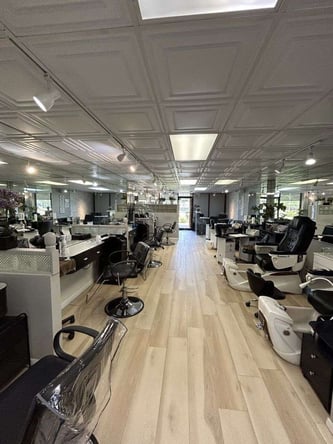 Prime Opportunity: Rent 3 Nail / Hair Stations in High-Traffic Coral Springs Salon for $150/ week